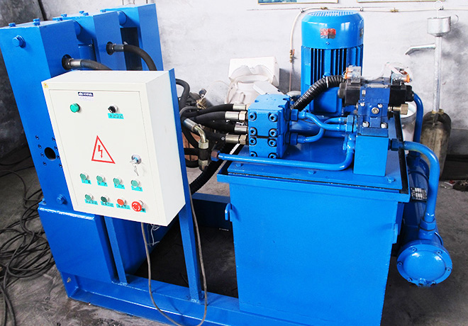 鳥(niǎo)巢錨索成型機(jī)